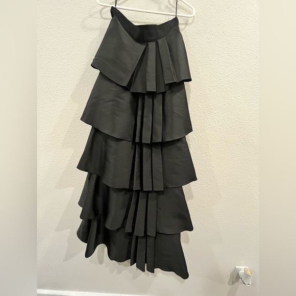 SACHIN + BABI TIER RUFFLE SKIRTS IN BLACK SACHIN BABI NOIR - Picture 9 of 13